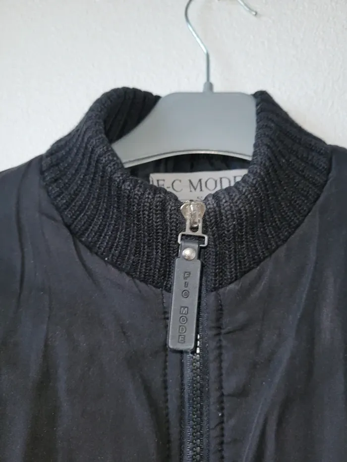 Veste/blouson noire - photo numéro 2