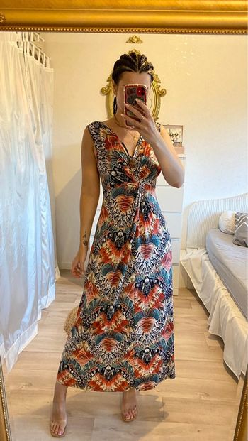 Robe longue fleurie sans manches