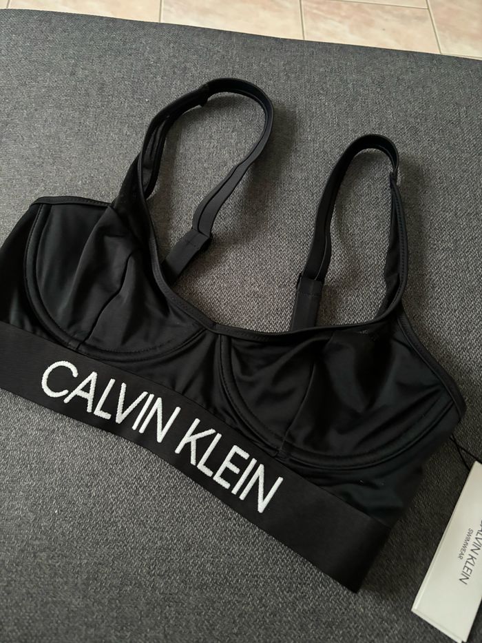 Haut de maillot de bain noir Calvin Klein - photo numéro 2
