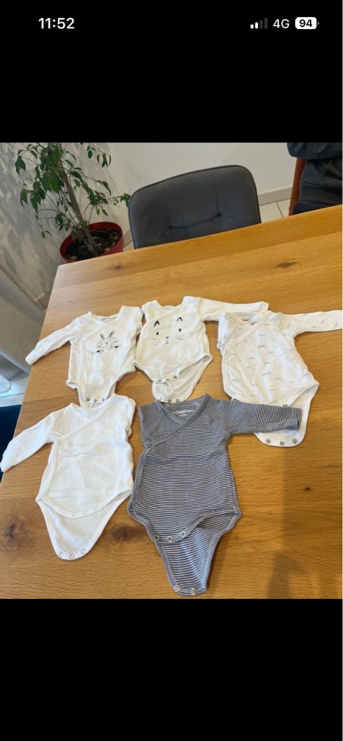 5 bodys mixtes 1 mois - photo numéro 2