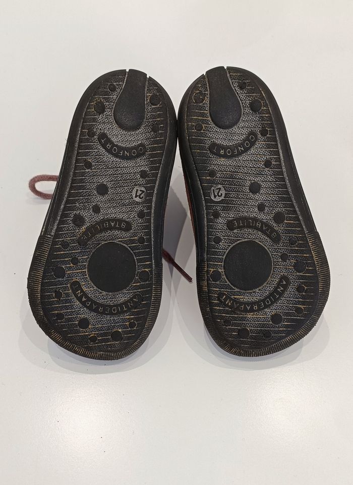 Chaussures bébé à lacets - photo numéro 3