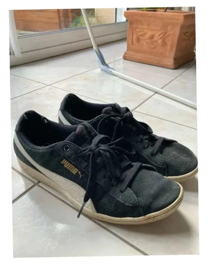 Paire de baskets Puma femme taille 39