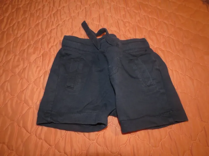 Short taille 9 mois garçon - photo numéro 2