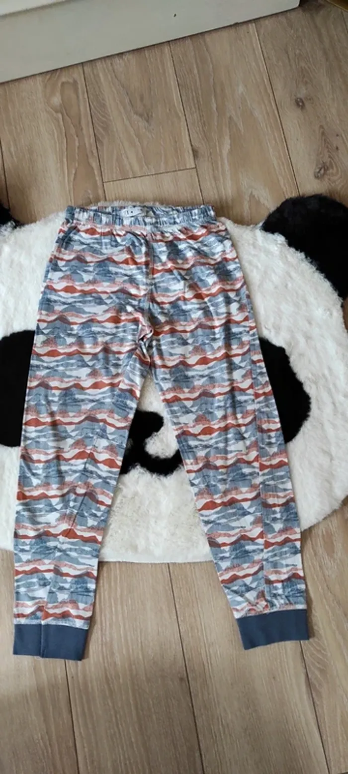 🐼  Pyjama coton 7-8 ans tex  Très bon état  🐼 - photo numéro 3
