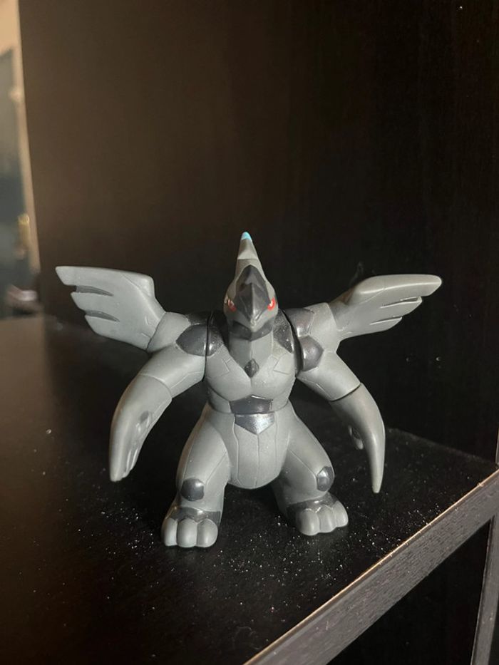Zekrom figurine