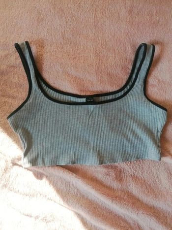 Crop top gris et noir