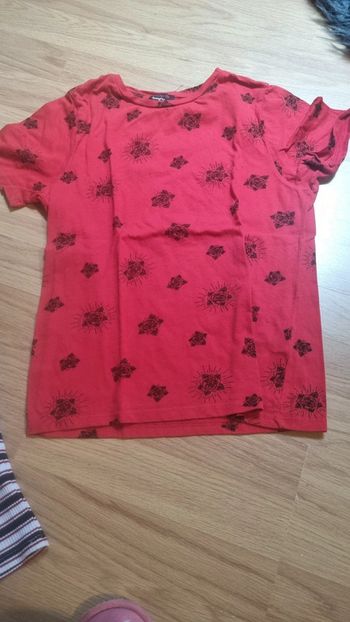 Tee shirt jennyfer taille xs