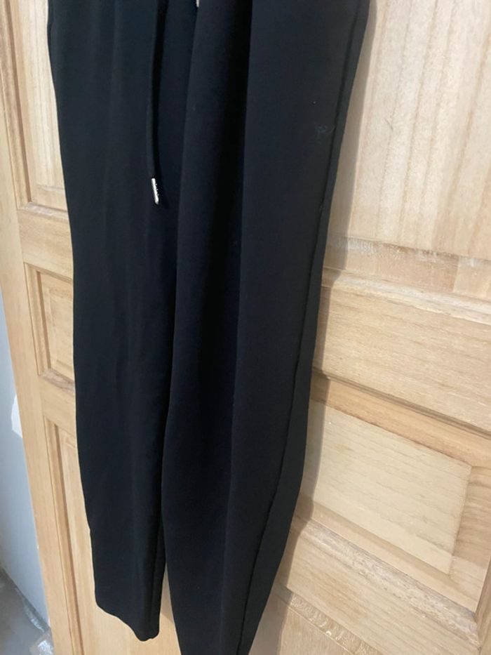 Entre le jogging et le chino pantalon noir taille 34 - photo numéro 7
