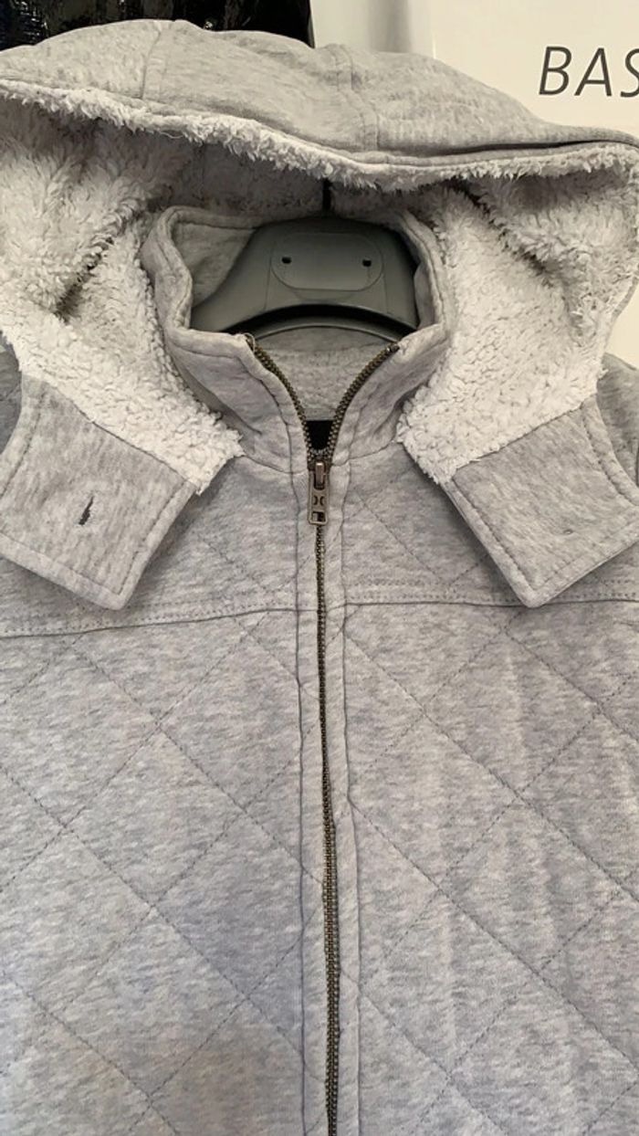 Gilet doublé « maille peluche » avec capuche - photo numéro 4