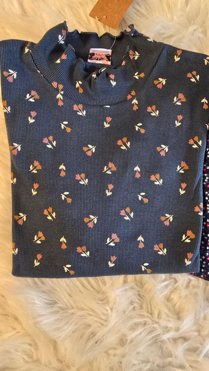 (Neufs non portés) 🤩🥰 teeshirts ml col montants 12 ans fille 🥰🤩 - photo numéro 5