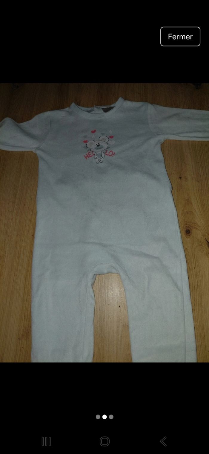 Lot de pyjamas - photo numéro 2