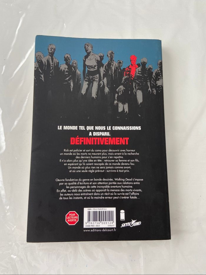 BD walking dead tome 1 passé décomposé - photo numéro 2