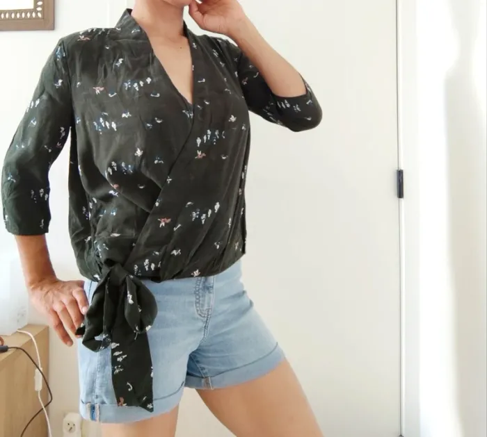 Belle blouse Comptoir des cotonniers modèle Big cœur style cache coeur 40 - photo numéro 3