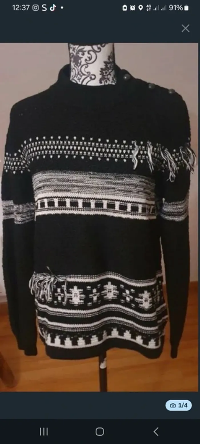 Pull vendu  à l unité ou en lot - photo numéro 5