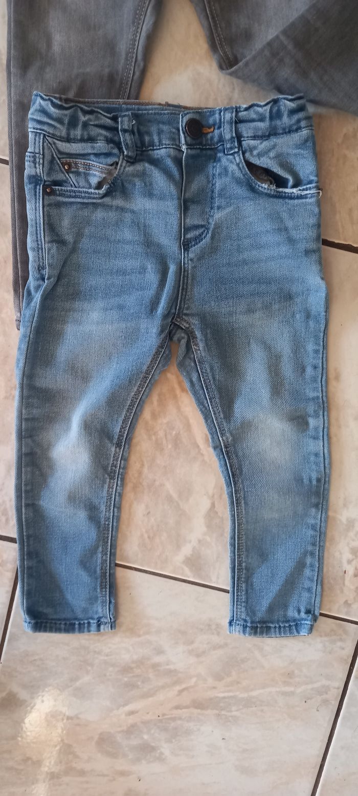 Lot 2 jeans skinny mixte taille 18/24 mois - photo numéro 3