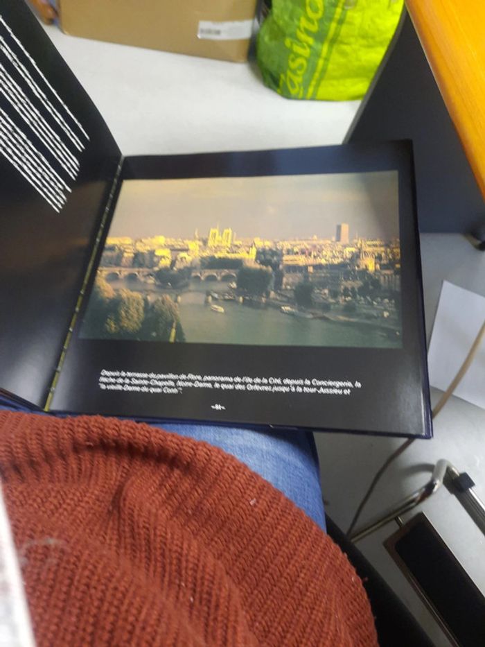 Paris la Seine très gros livre - photo numéro 10
