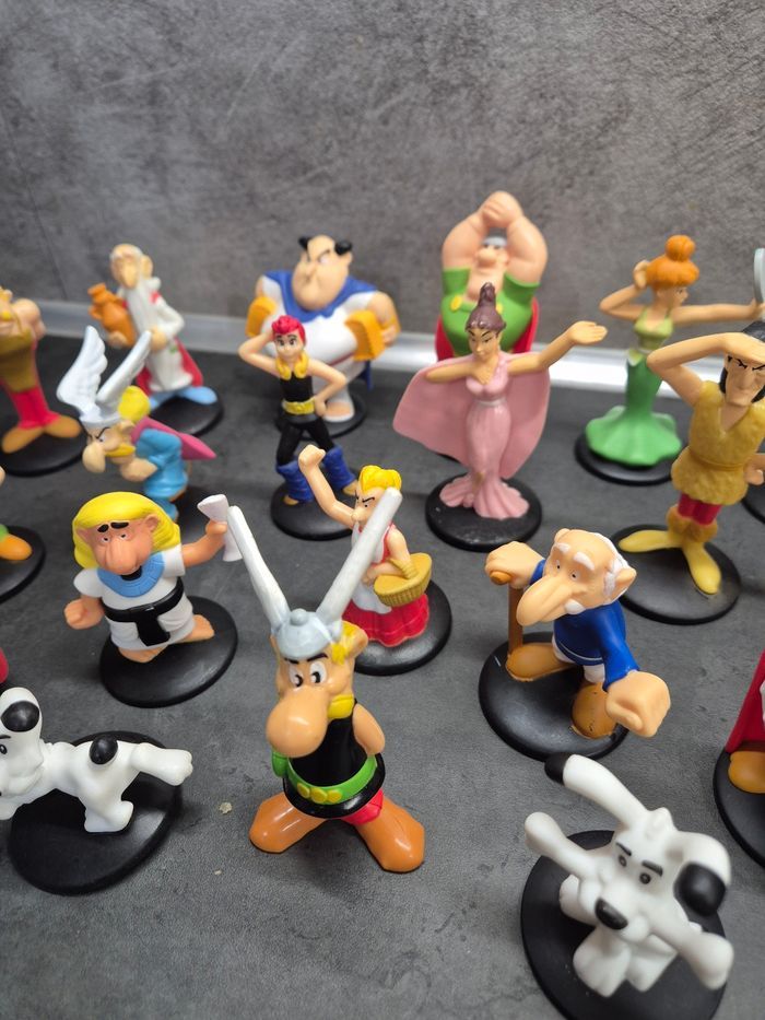 Lot figurine Astérix et Obelix Neuf - photo numéro 3