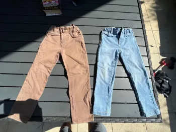 Jean taille 4-5 ans ( prix à l’unité )