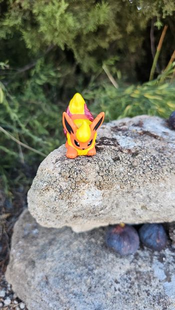 Super figurine Pokemon Nintendo finger puppet pyroli