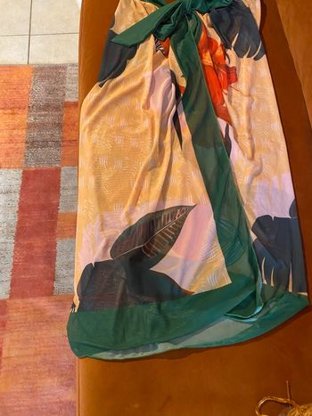 Maillot femme plus paréo assorti 