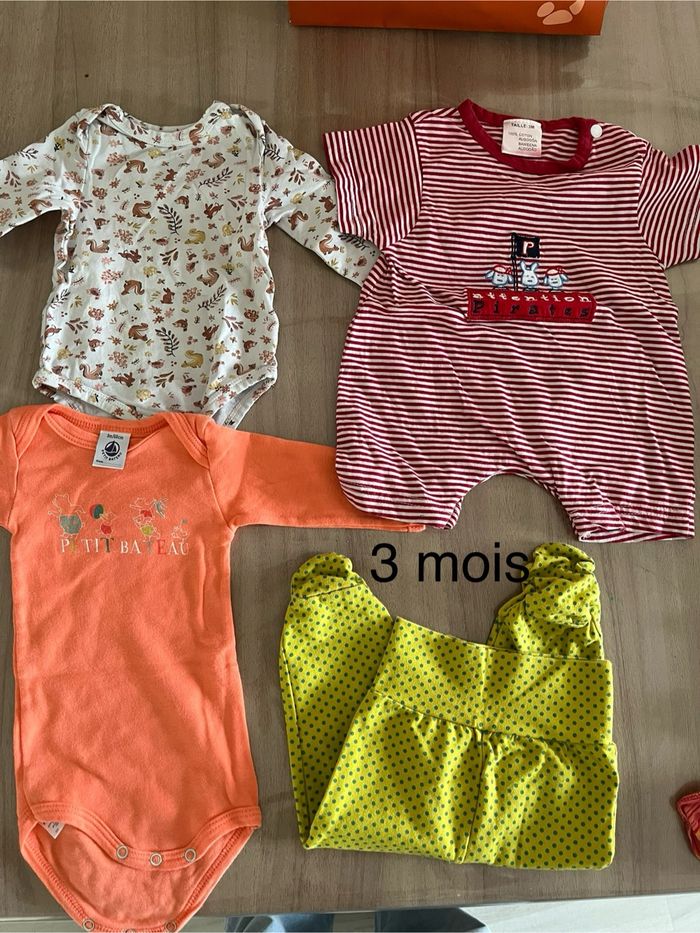 Lot 3 mois fille - photo numéro 2