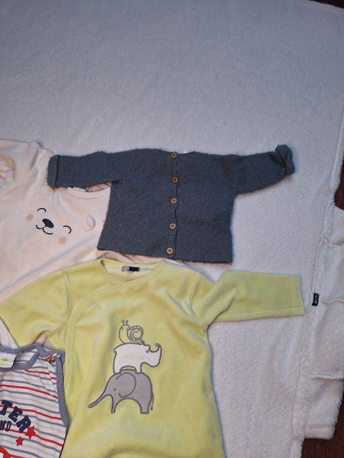 Lot de vêtements bébé garçon 9mois - photo numéro 3