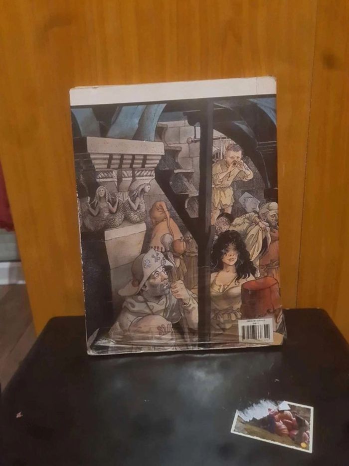 Livre bourgeon les compagnons du crépuscule - photo numéro 3