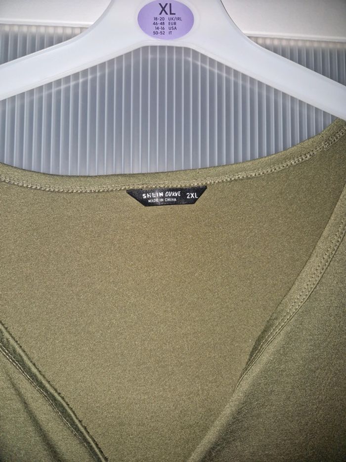 Robe verte militaire - photo numéro 3
