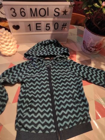 Polaire a capuche zippée 36 mois