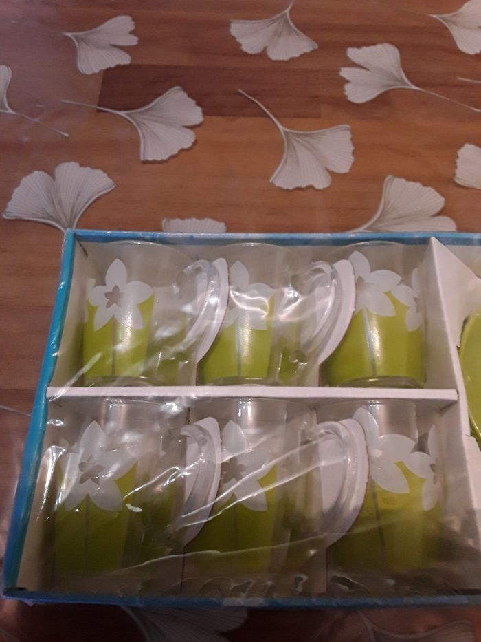 Lot de 6 tasses et sous tasse neuves - photo numéro 7