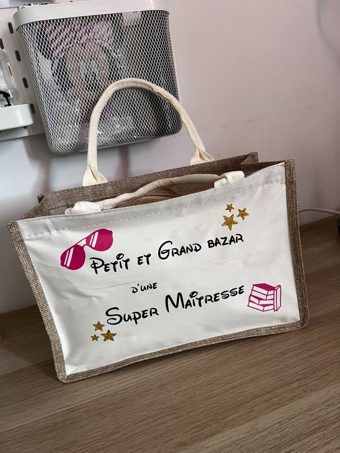 Cadeau maîtresse/atsem/nounou