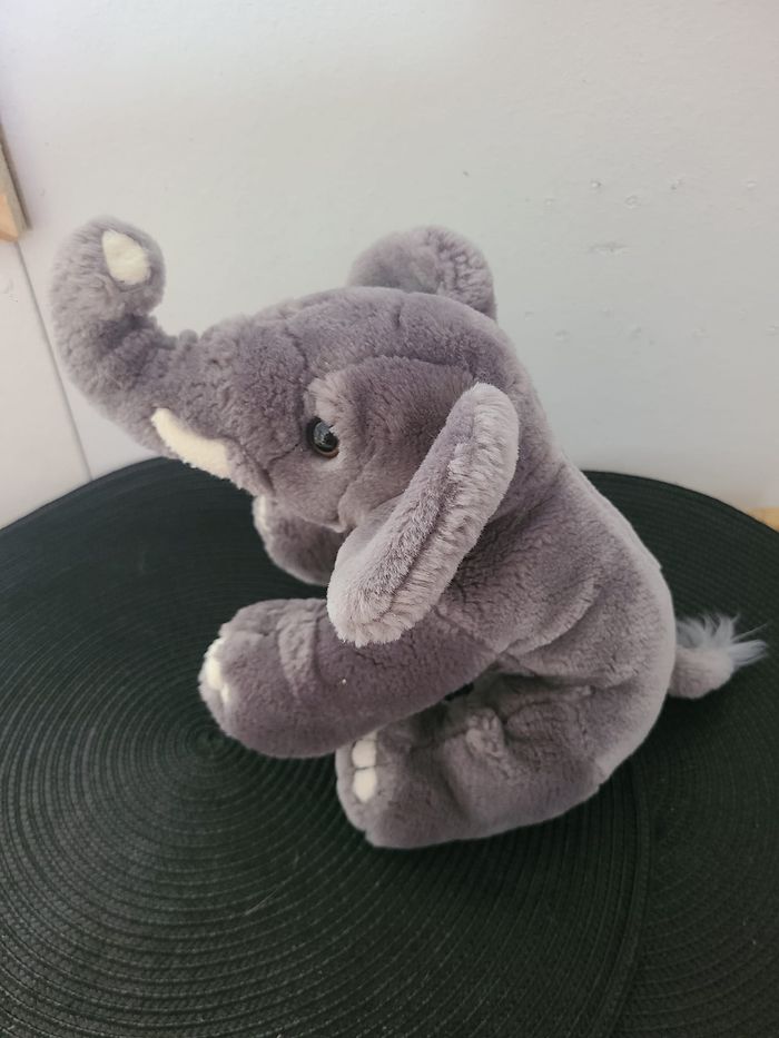 éléphant en peluche Keel Toys