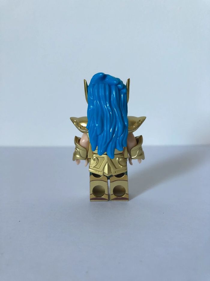 Figurine type lego Chevalier du Verseau. Les chevaliers du zodiaque. Saint Seiya - photo numéro 3