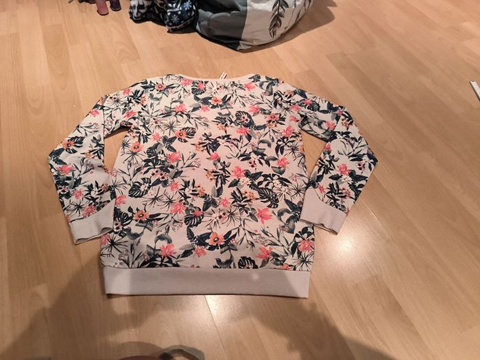 Sweat Stradivarius taille S beige à fleurs - photo numéro 10
