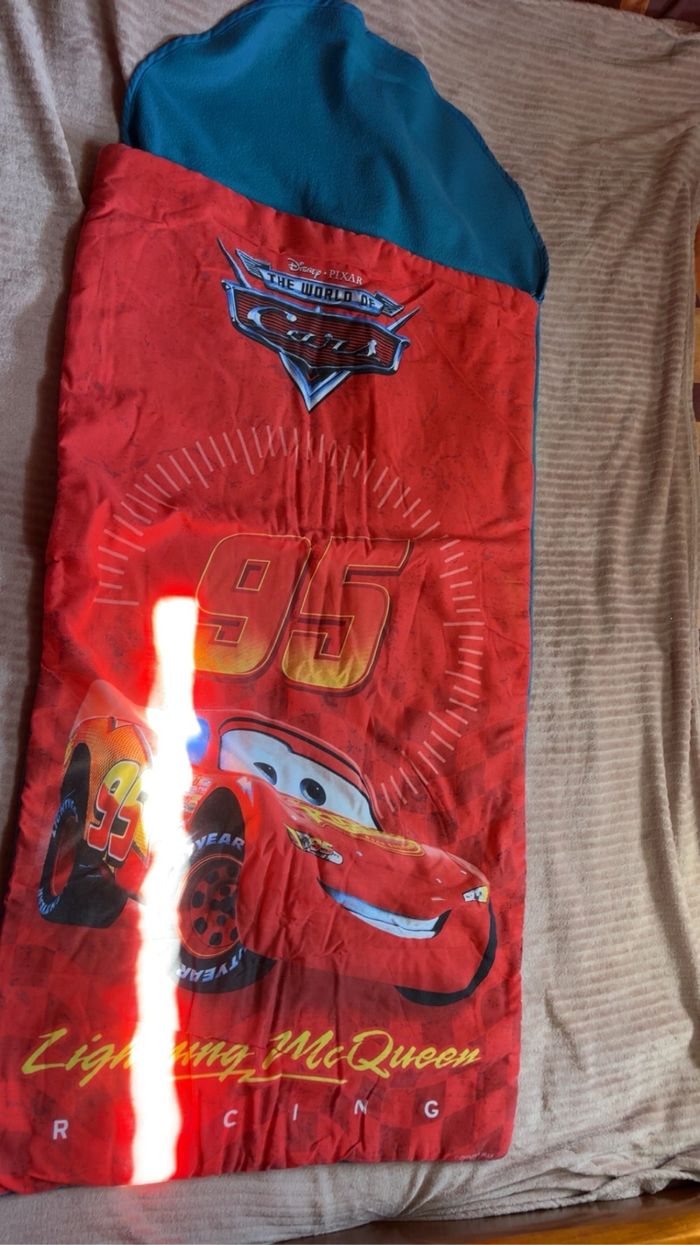 🚘Transformer l’heure du coucher en aventure avec le sac de couchage Cars Disney PIXAR!!