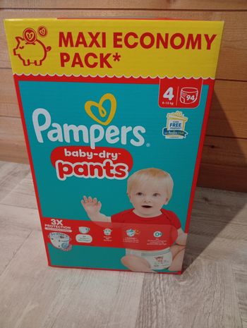 Carton Pampers baby dry pants taille 4