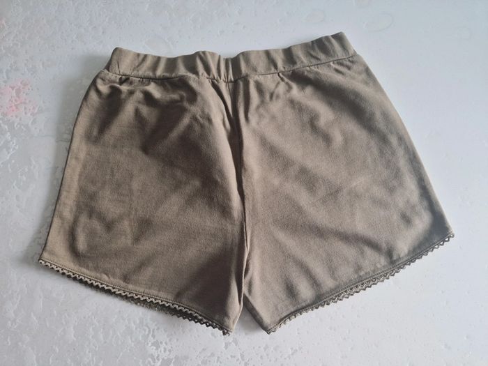Short fille - photo numéro 2
