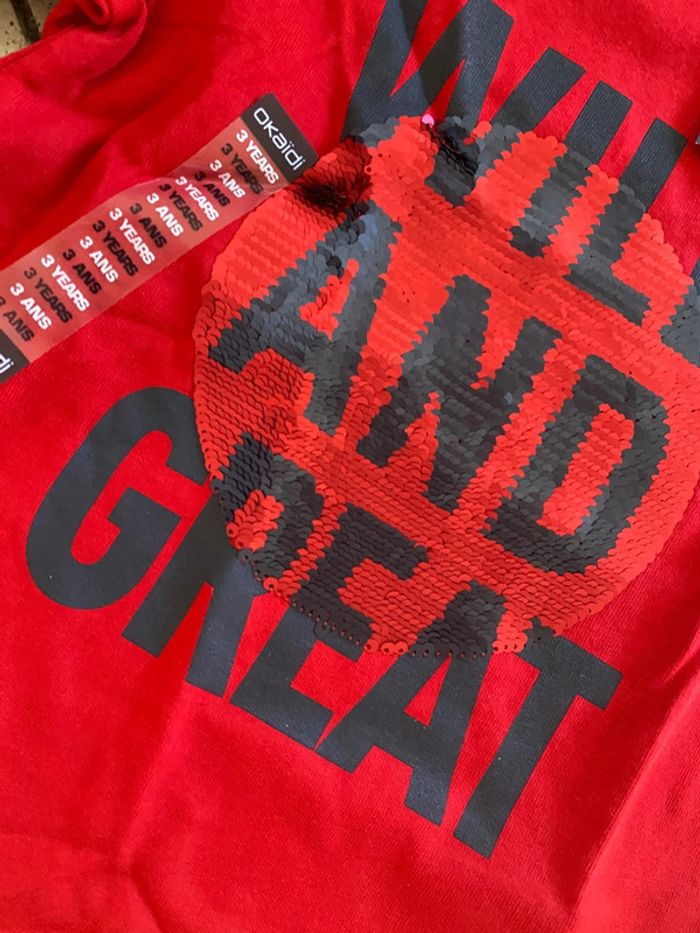 Tee shirt T-shirt Okaidi 3 ans rouge motif sequins Neuf - photo numéro 2