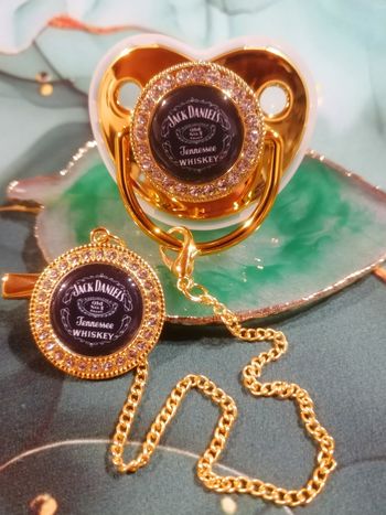 Tétine jack daniel's