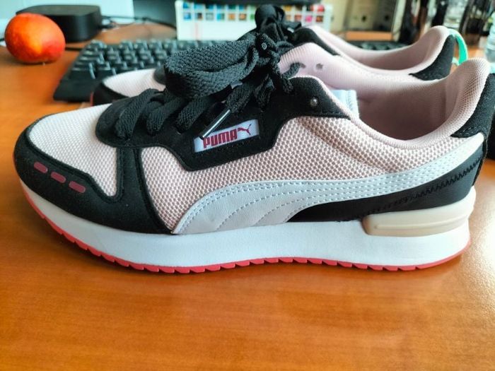 Baskets Puma taille 39 mais va pour un 38
