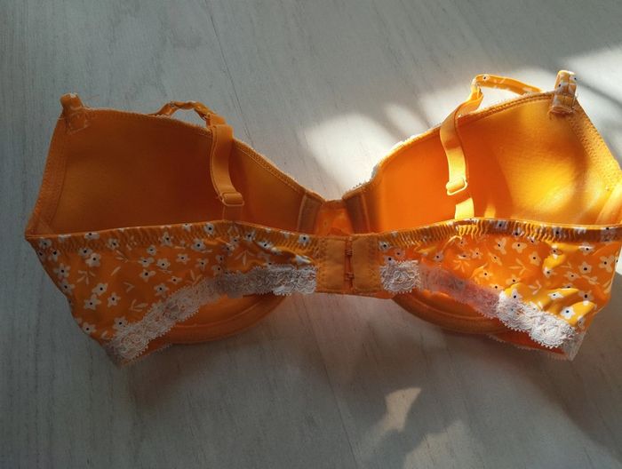 Soutien gorge - photo numéro 2