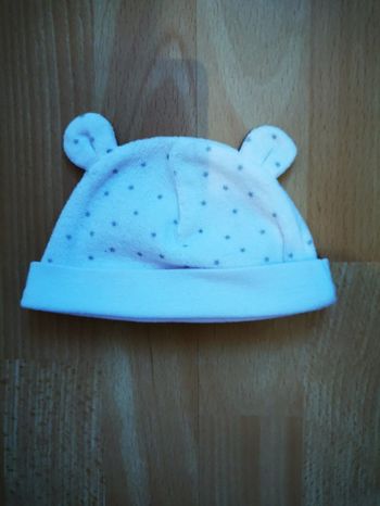3 bonnets bébé