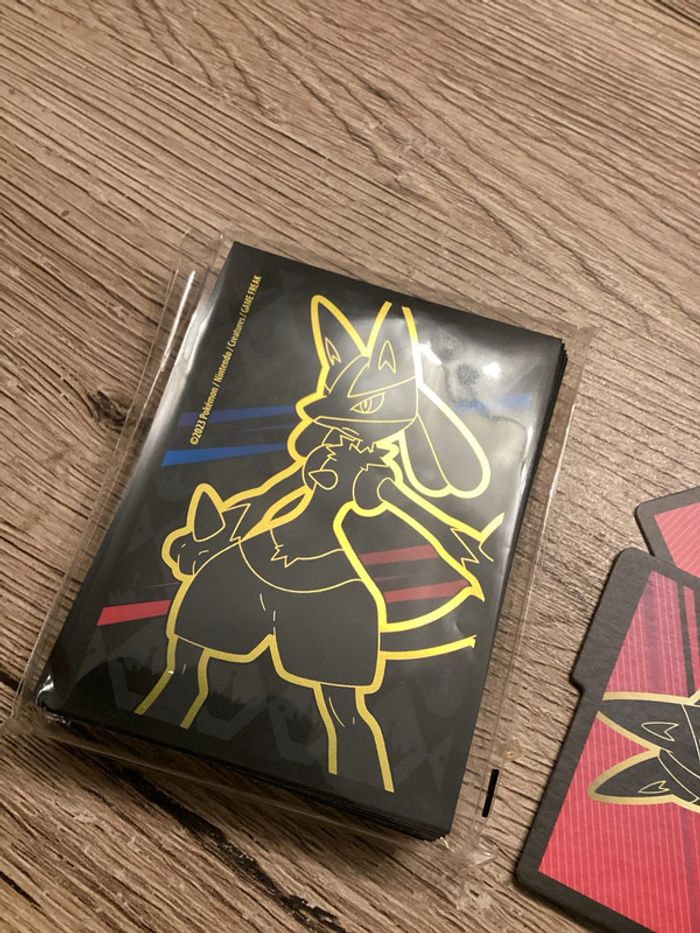 paquets de 65 sleeve Pokémon zénith suprême neuf pour vos carte Pokémon avec 4 cale - photo numéro 3