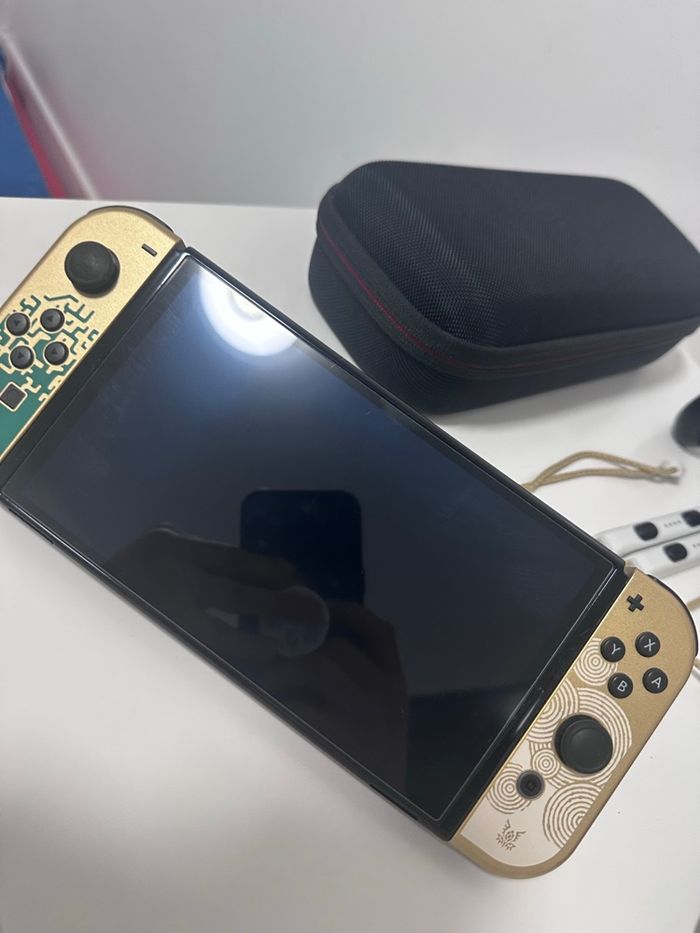 Switch oled édition Zelda - photo numéro 2