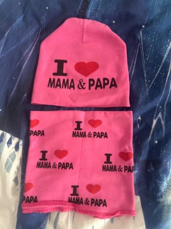 Écharpe avec bonnet