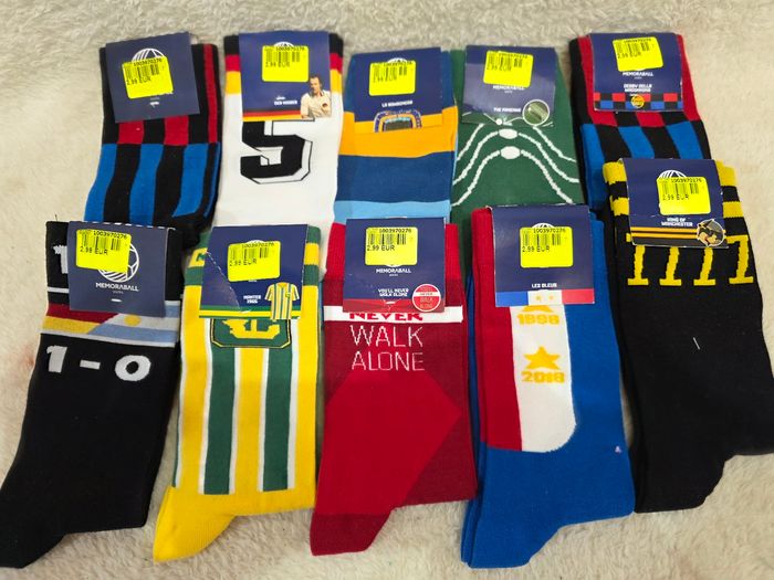 Paires de chaussettes couleur club de football – Neuf