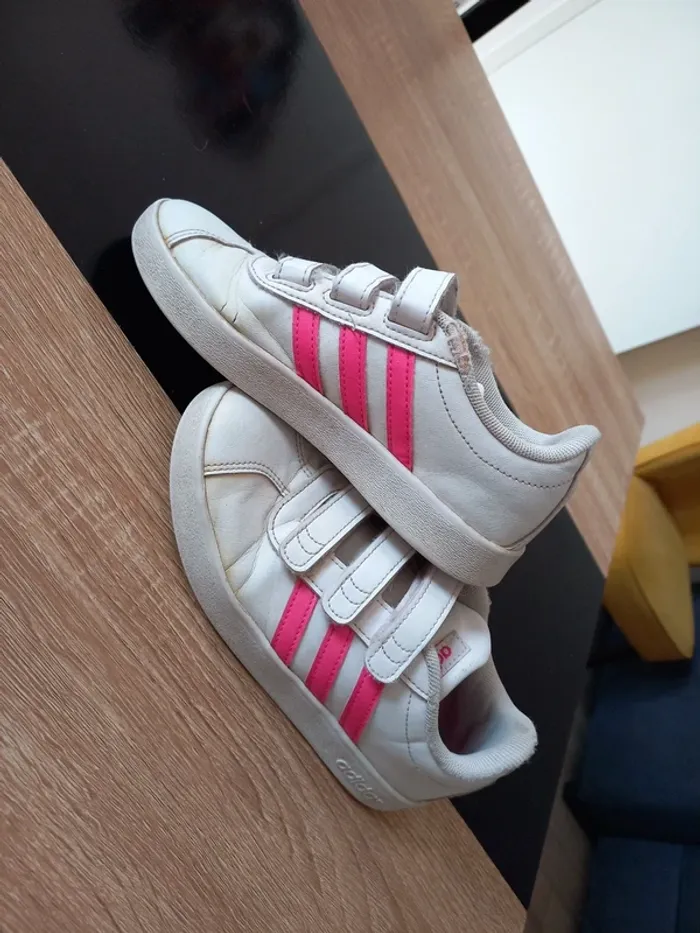 Basket blanche Adidas 32 - photo numéro 7