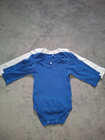 Lot de 3 bodies 24 mois 