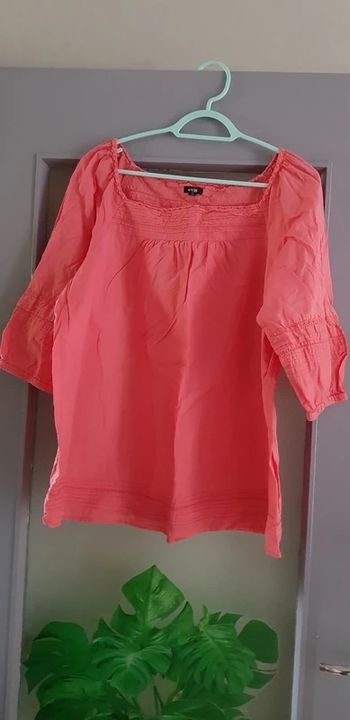 Blouse très bon etat 46/48