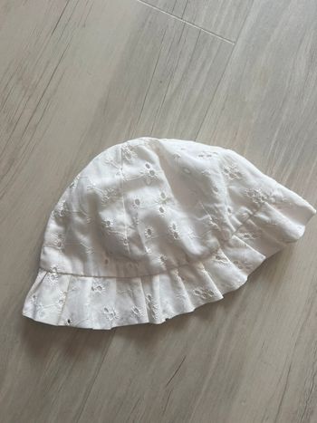 Chapeau bébé blanc broderie
